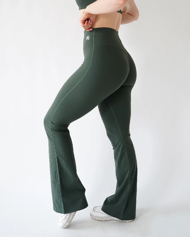 Performance Flare Leggings - Forest