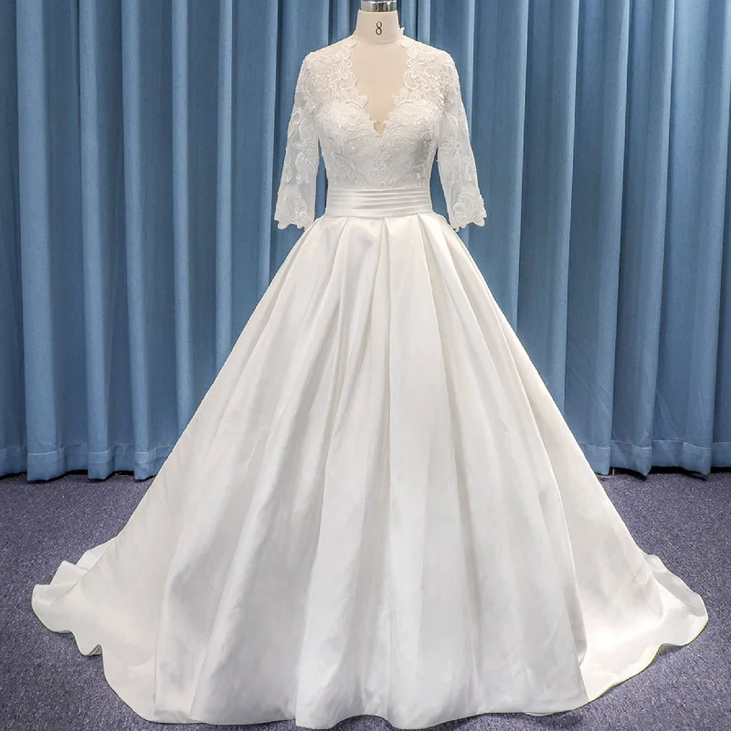 Elbow Length Sleeve Ballgown Satin Bridal Gown Wedding Dress